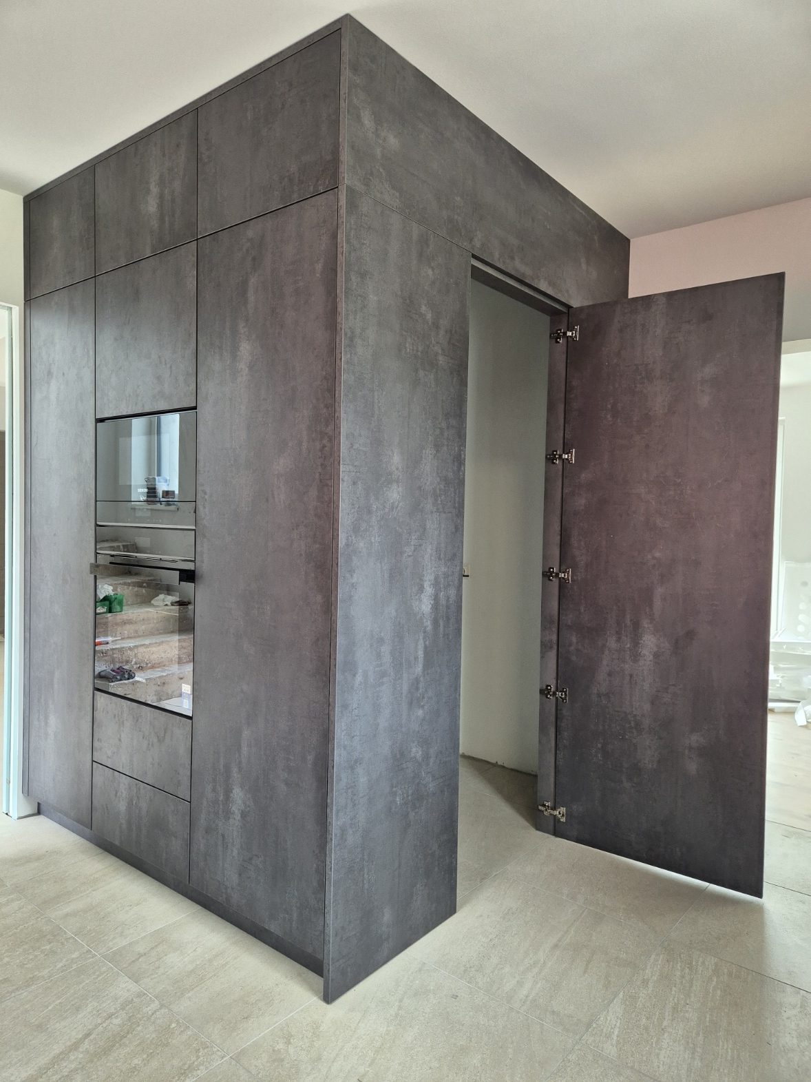 Betonoptik – Küchenmontage von Wolkensteiner Möbelmontagen